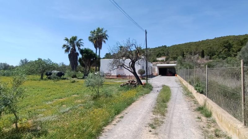 ¡Alquiler temporada de verano! Casa independiente en Ibiza