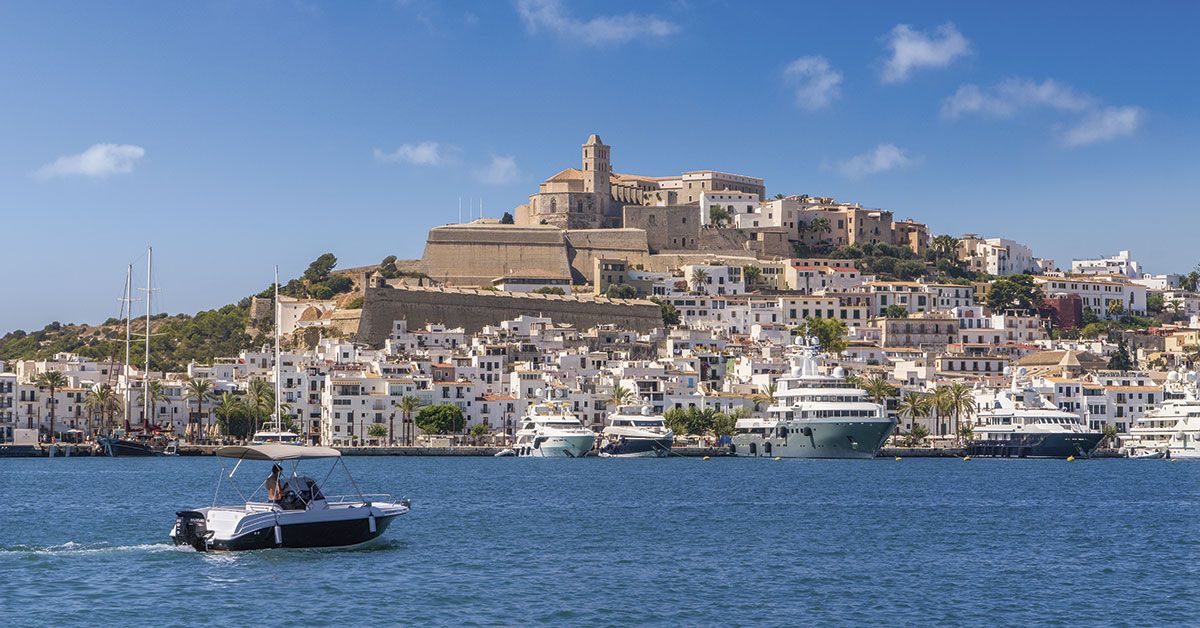 Dalt Vila ciudad amurallada de Dalt Vila